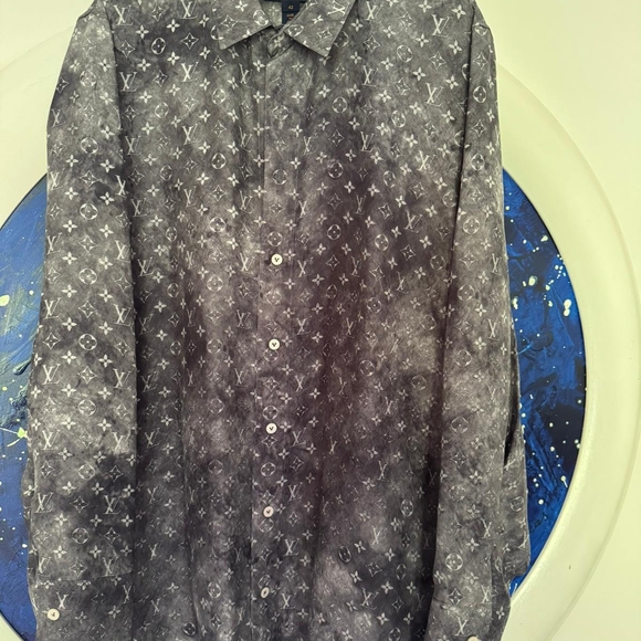 Louis Vuitton Monogram Gray Shirt Size 42 100% Silk - Picture 1 of 9
